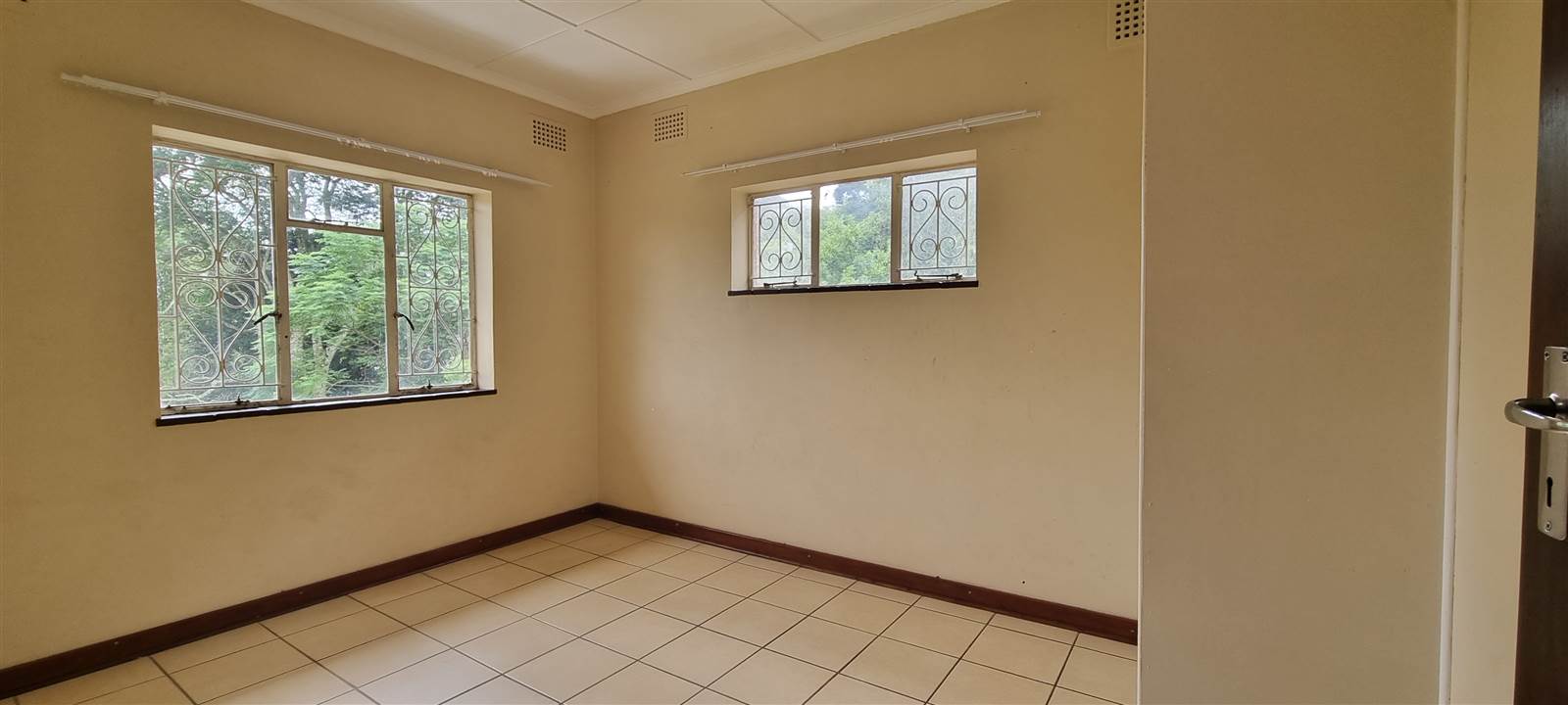 2 Bed Apartment in Eshowe photo number 11