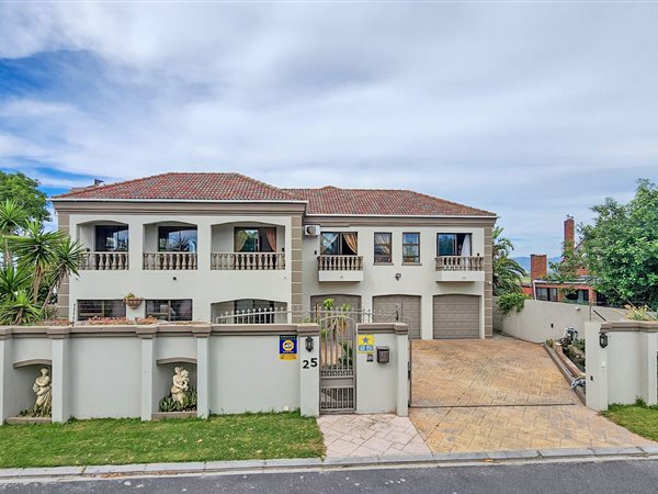 6 Bed House in Sunset Beach
