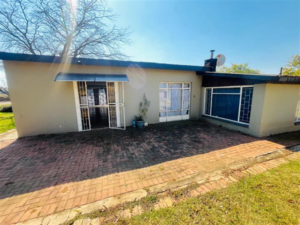 3 Bedroom House 3 Bedroom House