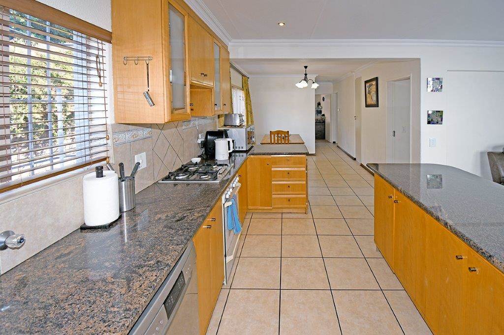 3 Bed House in Marais Steyn Park photo number 2