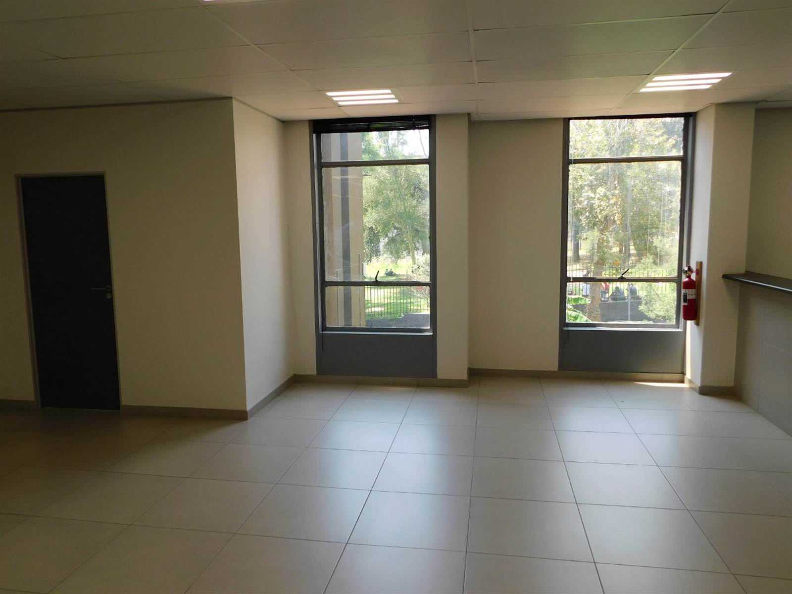216  m² Office Space in Rosebank photo number 12