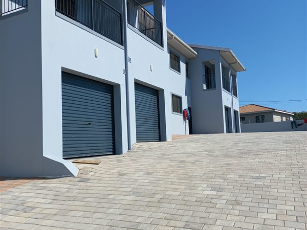 3 Bed Townhouse in Newlands East