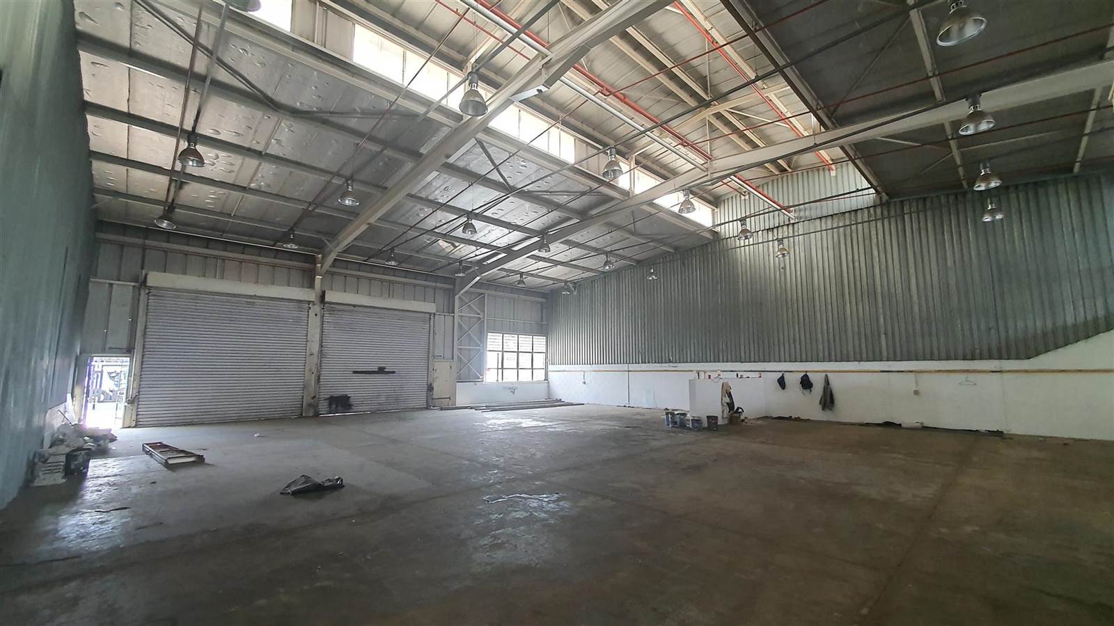 549  m² Industrial space in Selby photo number 2
