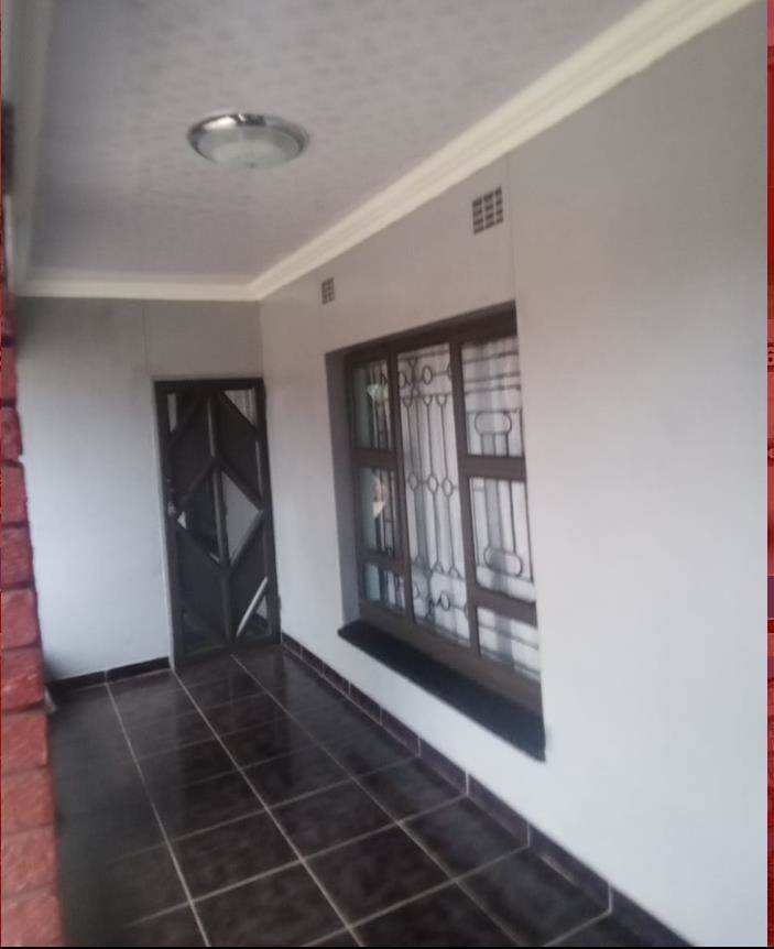 4 Bed House in Soshanguve photo number 6
