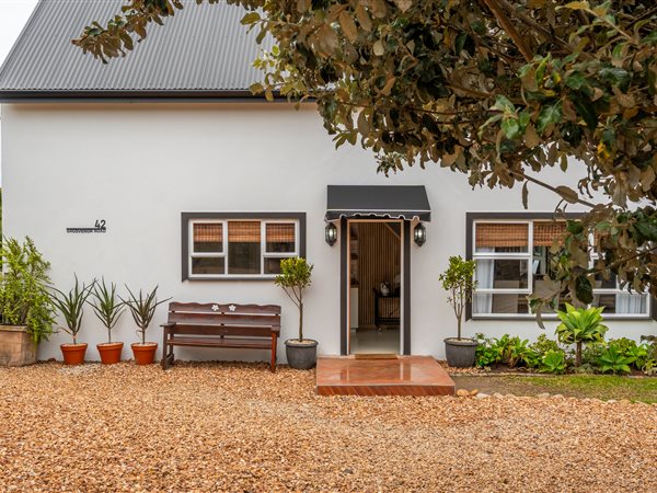 5 Bedroom House 5 Bedroom House