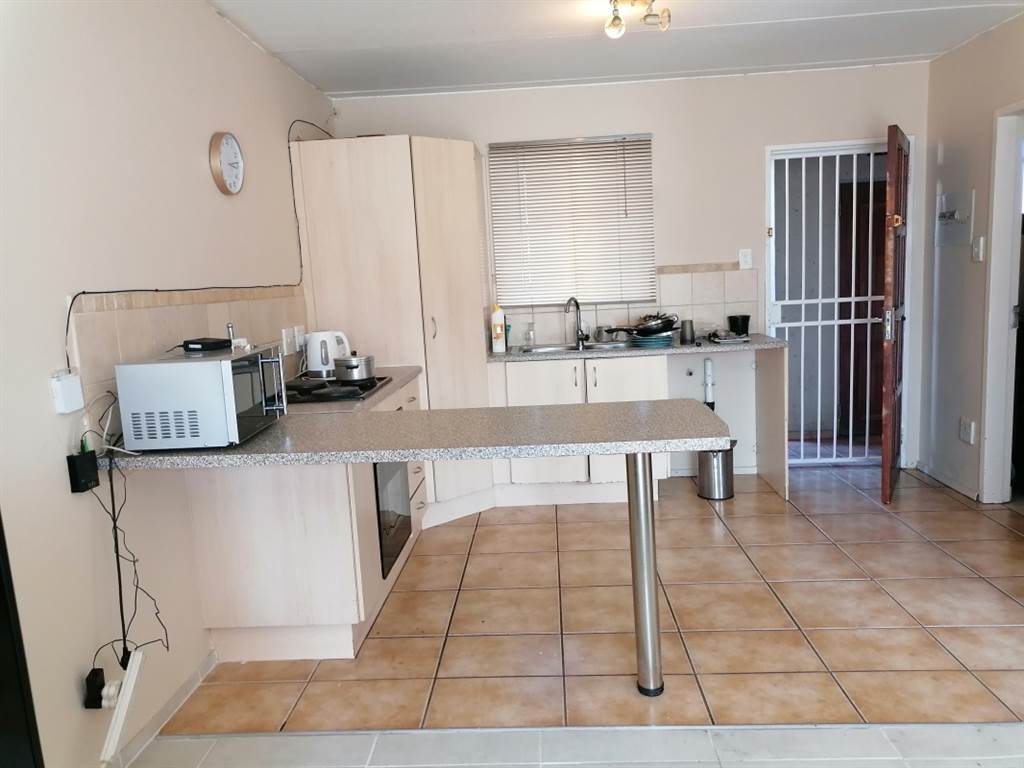 1 Bed Townhouse in Benoni CBD photo number 12