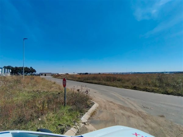 1687 m² Land available in Secunda