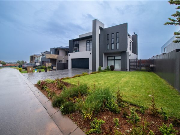 5 Bedroom House 5 Bedroom House