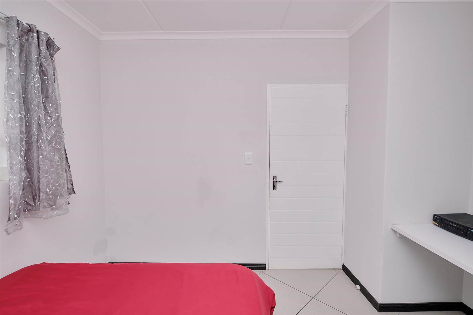2 Bed Apartment in Buh-Rein Estate photo number 9