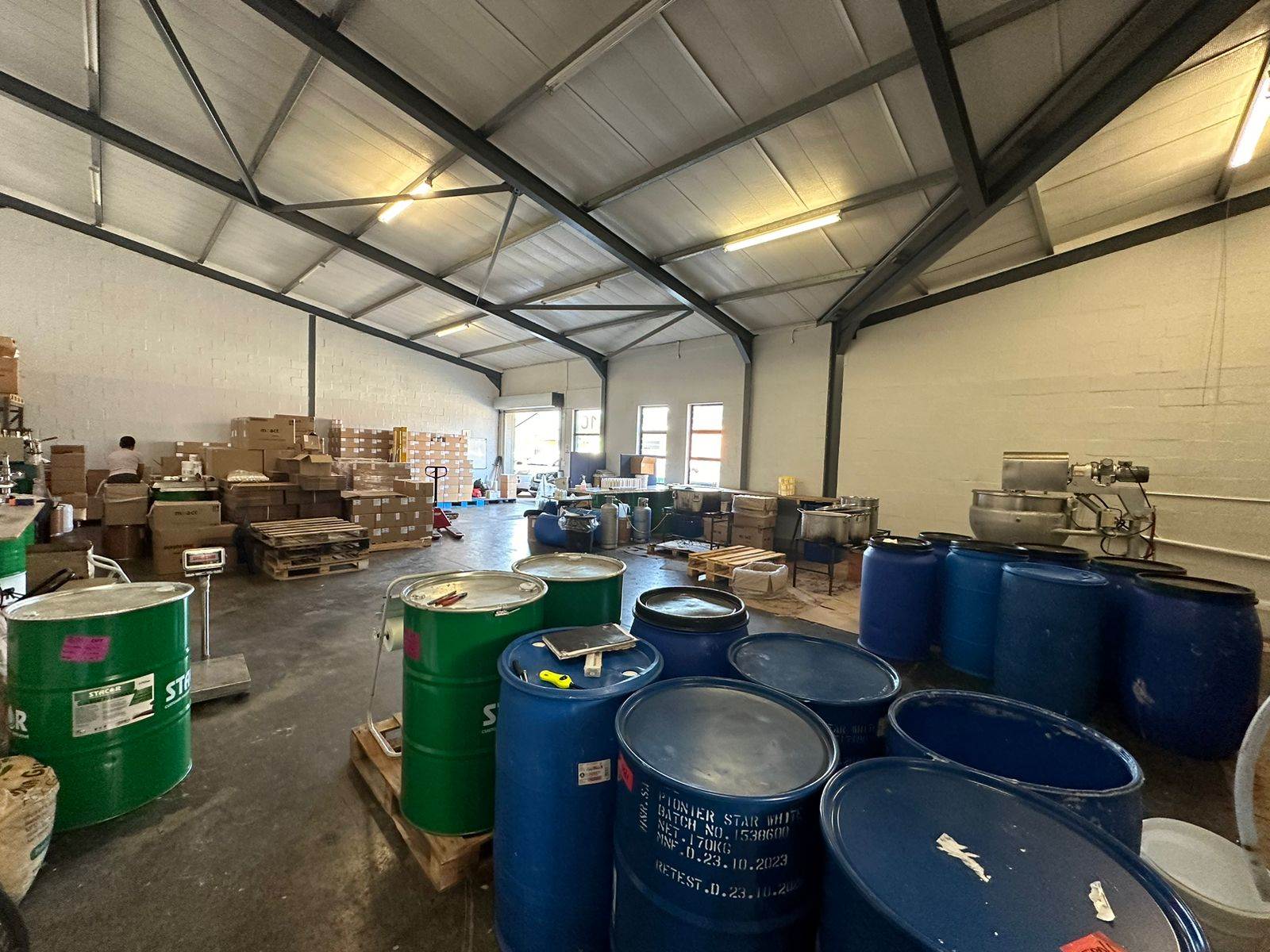 175  m² Industrial space in Wetton photo number 11