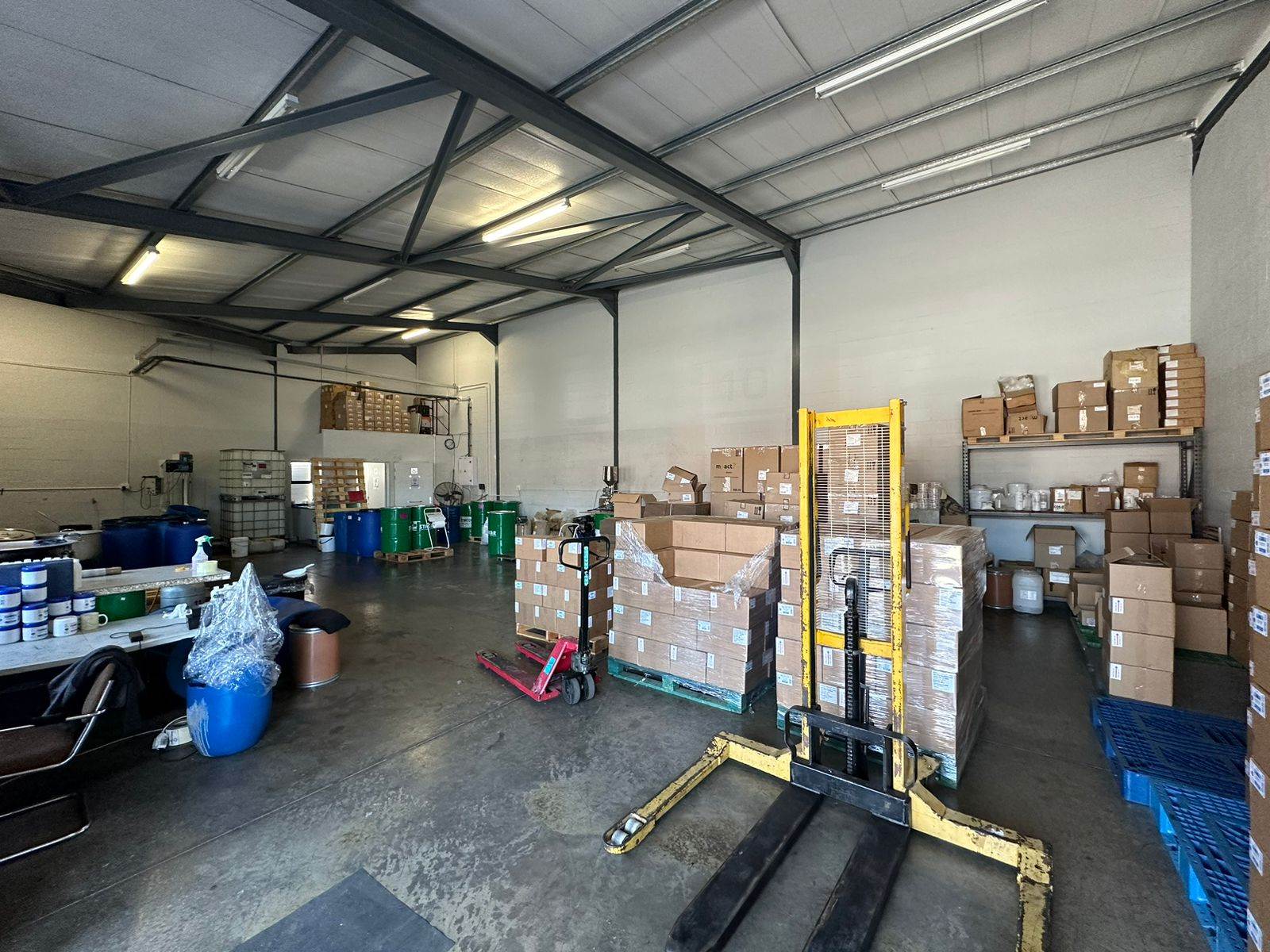 175  m² Industrial space in Wetton photo number 10