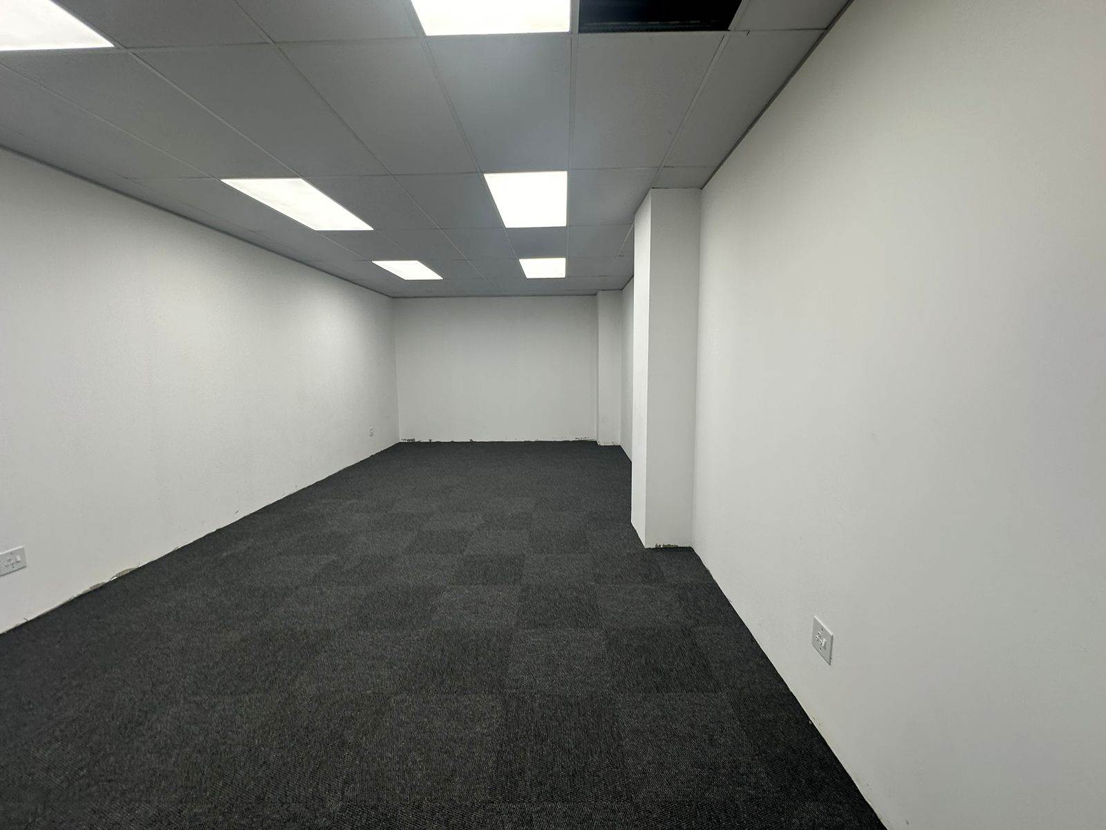 72  m² Commercial space in New Redruth photo number 2