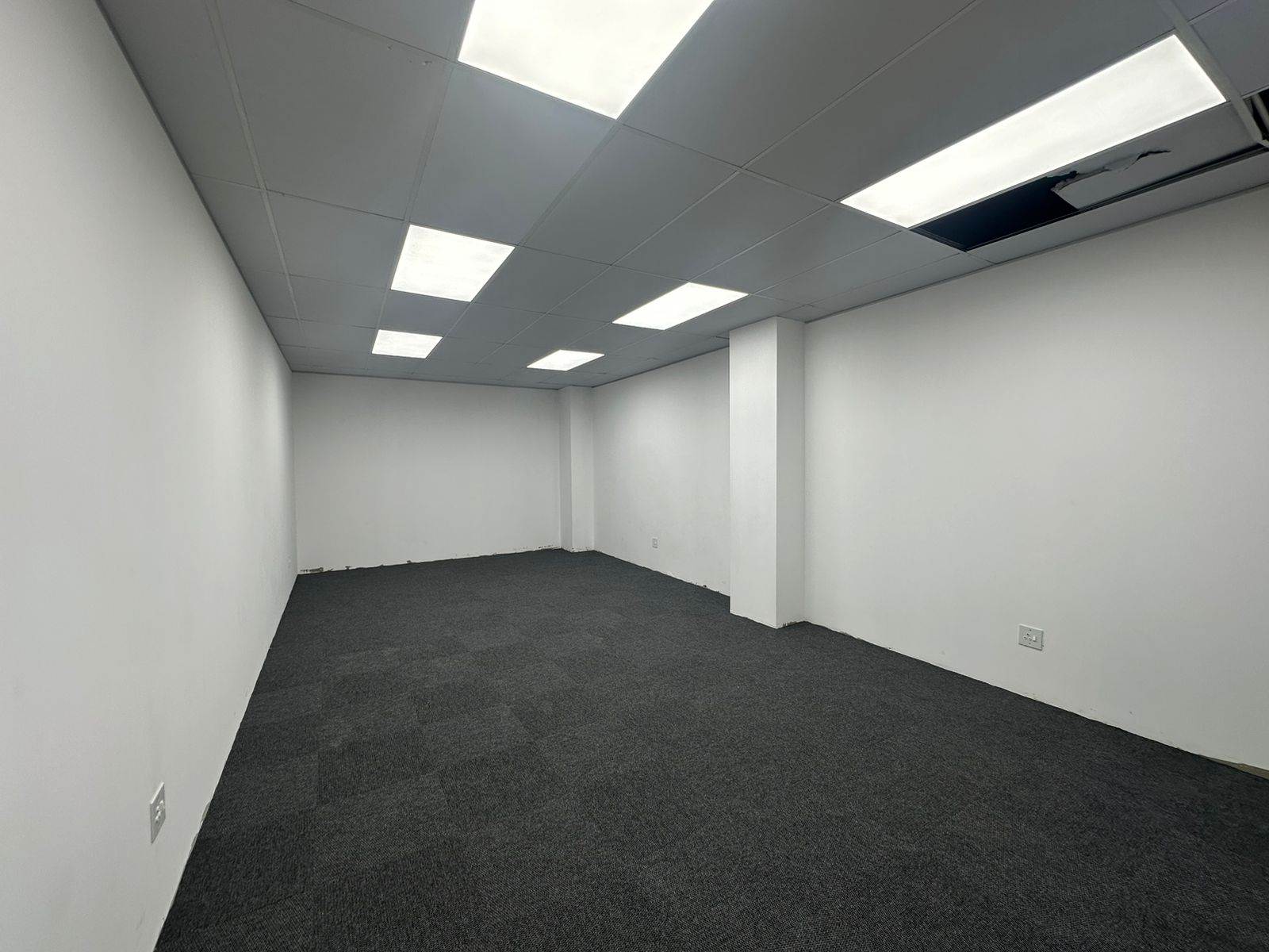 72  m² Commercial space in New Redruth photo number 9