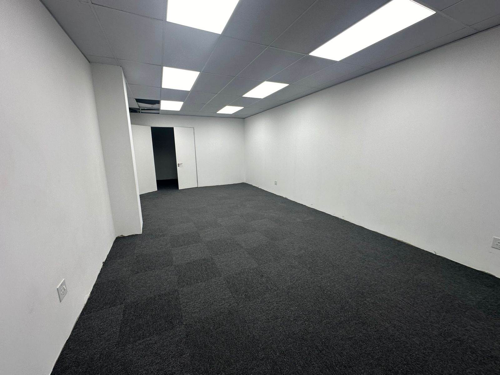 72  m² Commercial space in New Redruth photo number 13