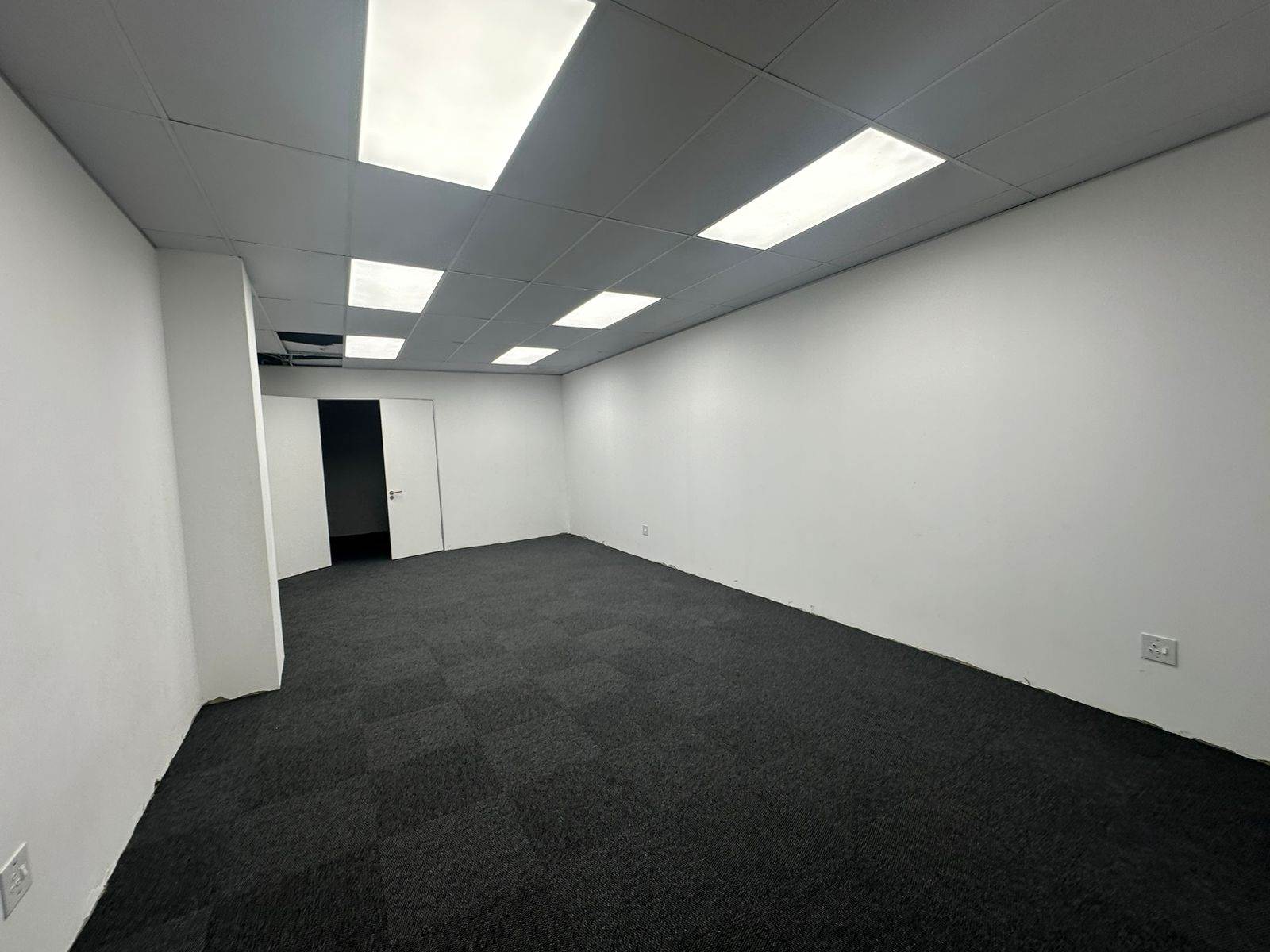 72  m² Commercial space in New Redruth photo number 11