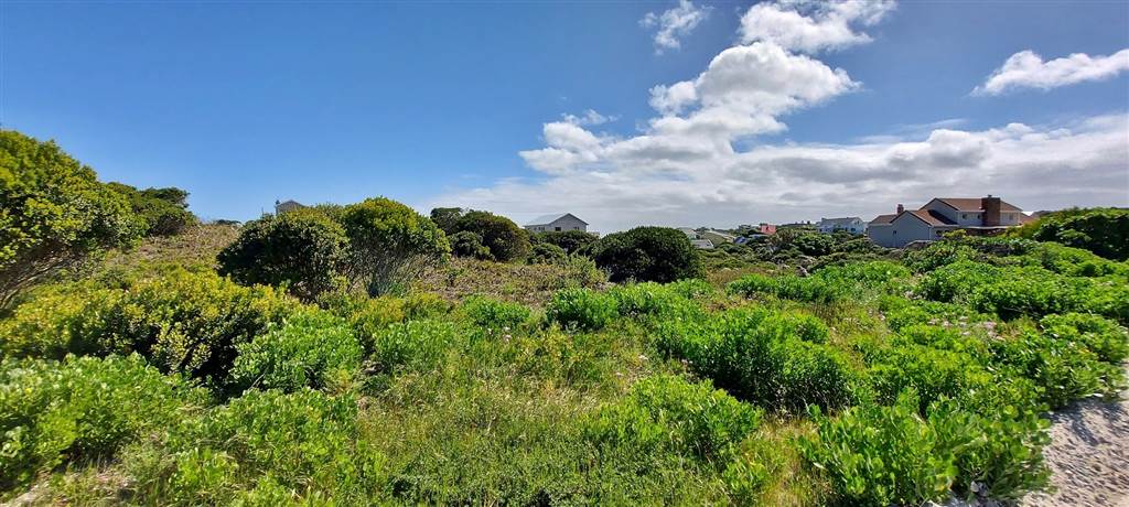 748 m² Land available in Suiderstrand photo number 4