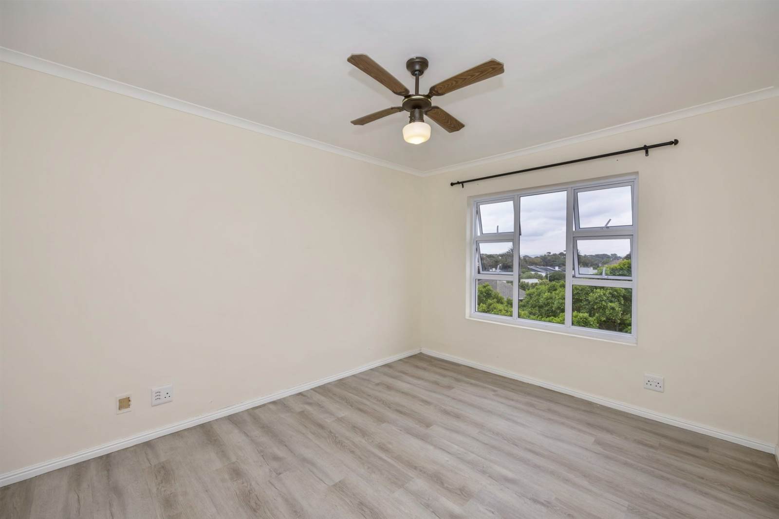 3 Bed Apartment in Milnerton Central photo number 13