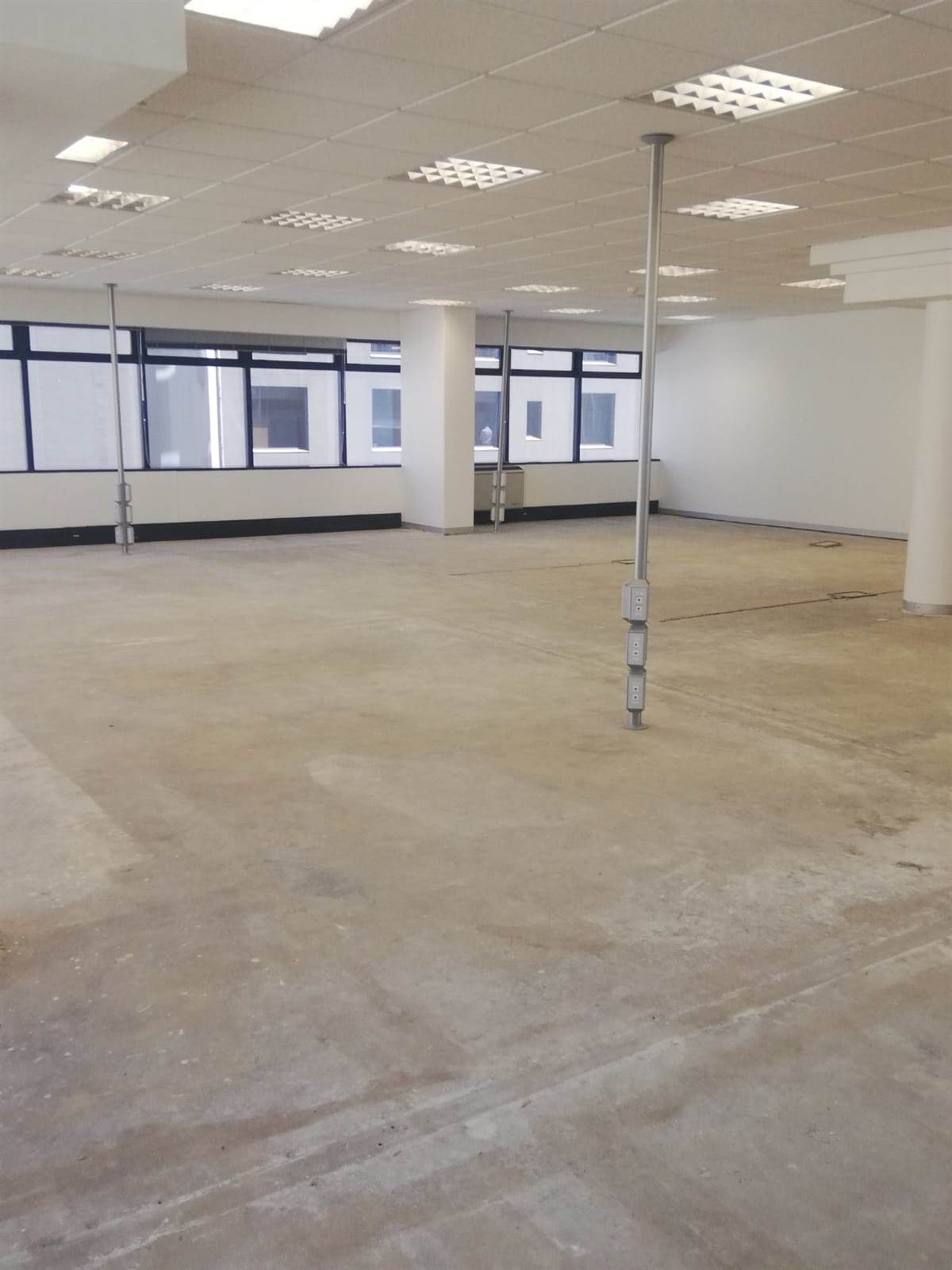 270  m² Office Space in Cape Town City Centre photo number 5