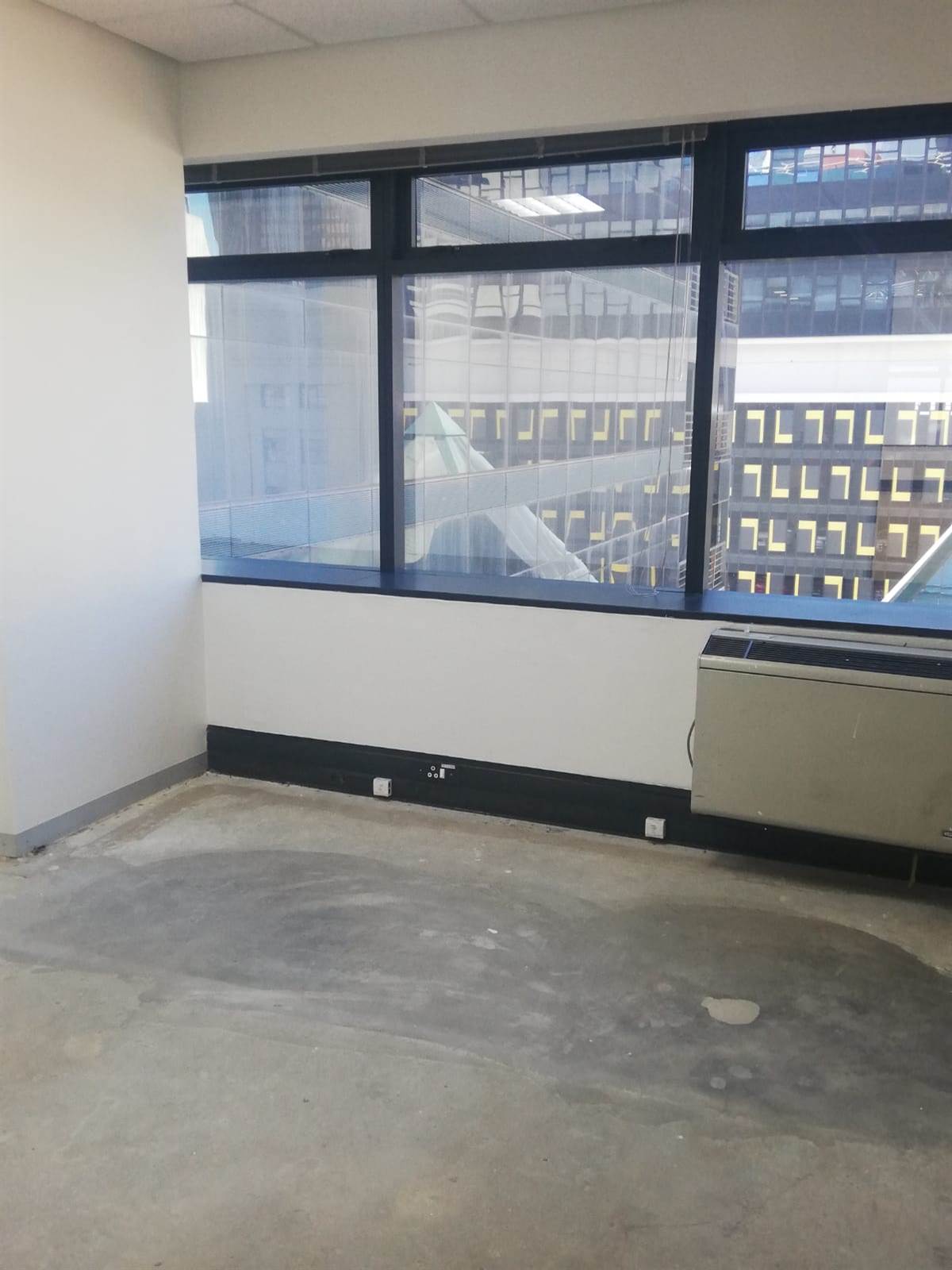 270  m² Office Space in Cape Town City Centre photo number 10