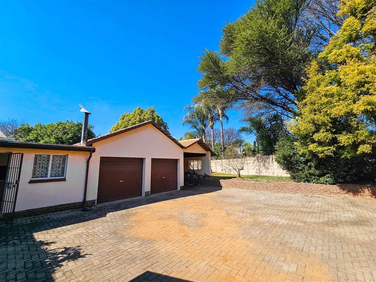 3 Bed House in Garsfontein photo number 25