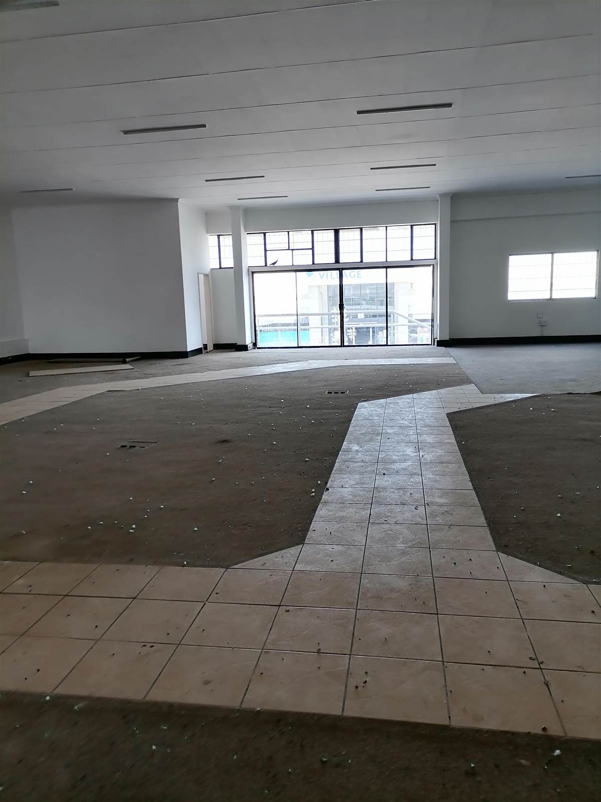 404  m² Commercial space in Randfontein Central photo number 1