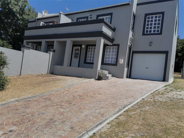 3 Bedroom House 3 Bedroom House