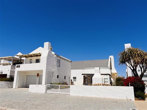 4 Bed House in Paternoster