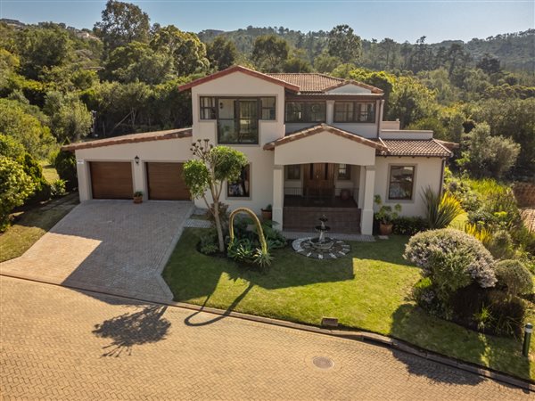 4 Bedroom House 4 Bedroom House