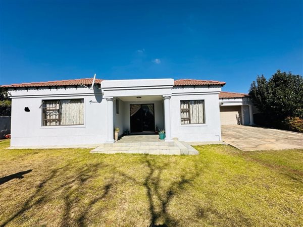 4 Bedroom House 4 Bedroom House
