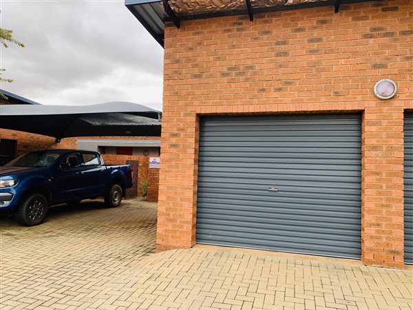 3 Bedroom Townhouse 3 Bedroom Townhouse