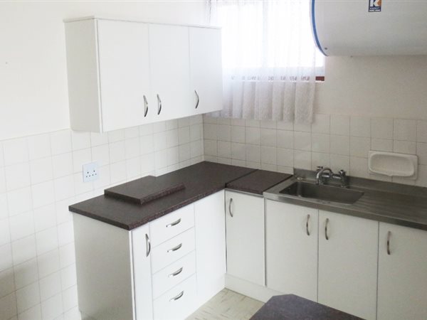 1 Bed Apartment in Humewood