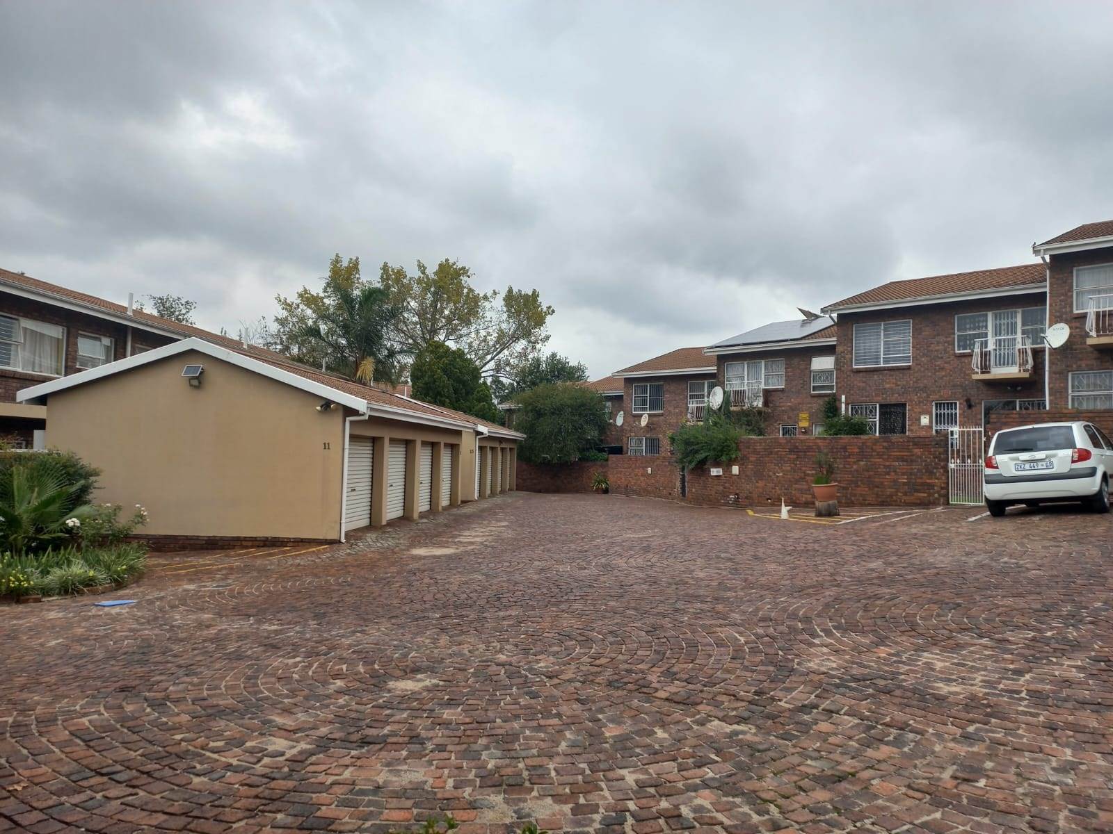 3 Bed Townhouse in Randpark photo number 1