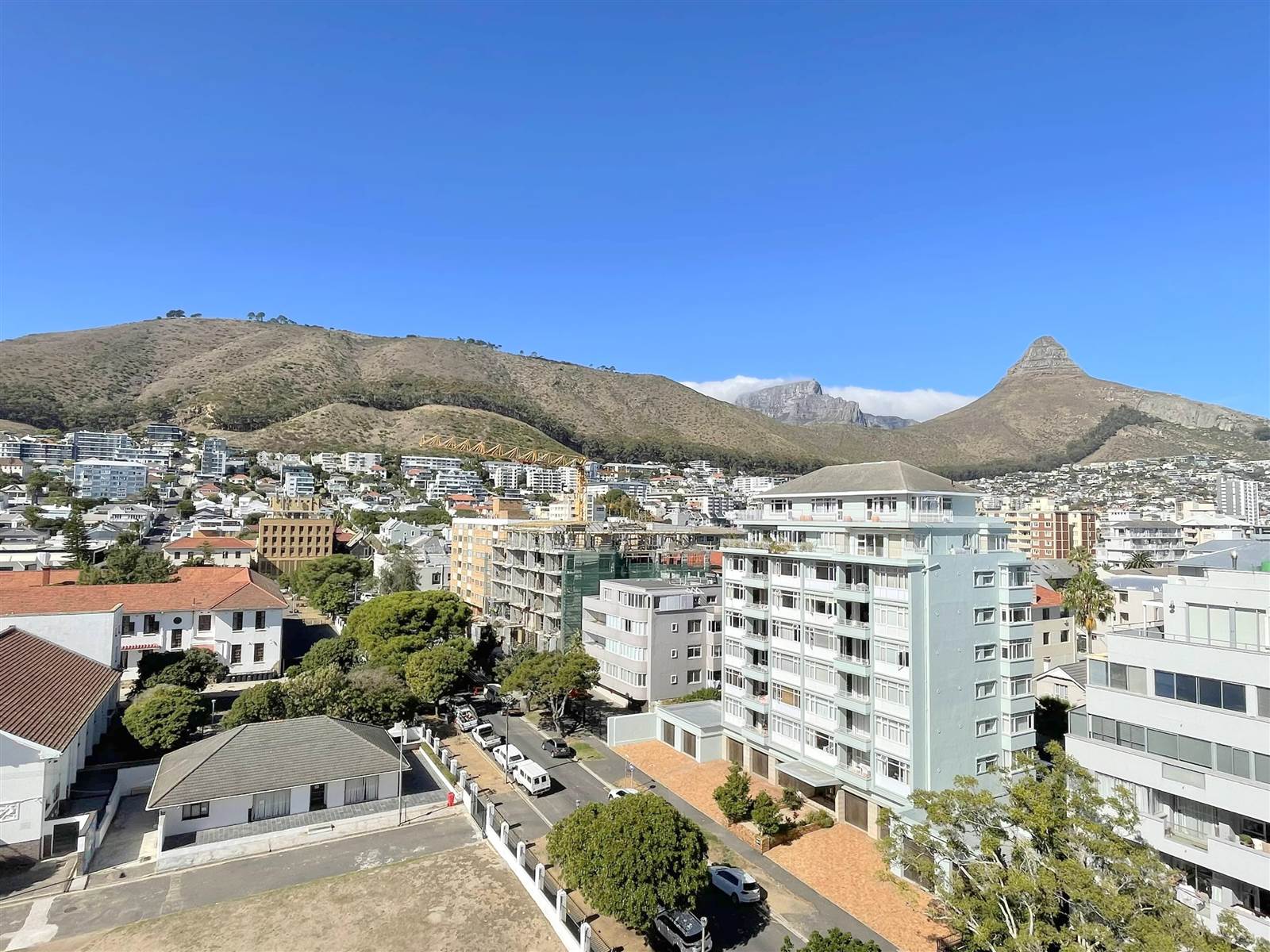 4 Bed Apartment in Sea Point photo number 28