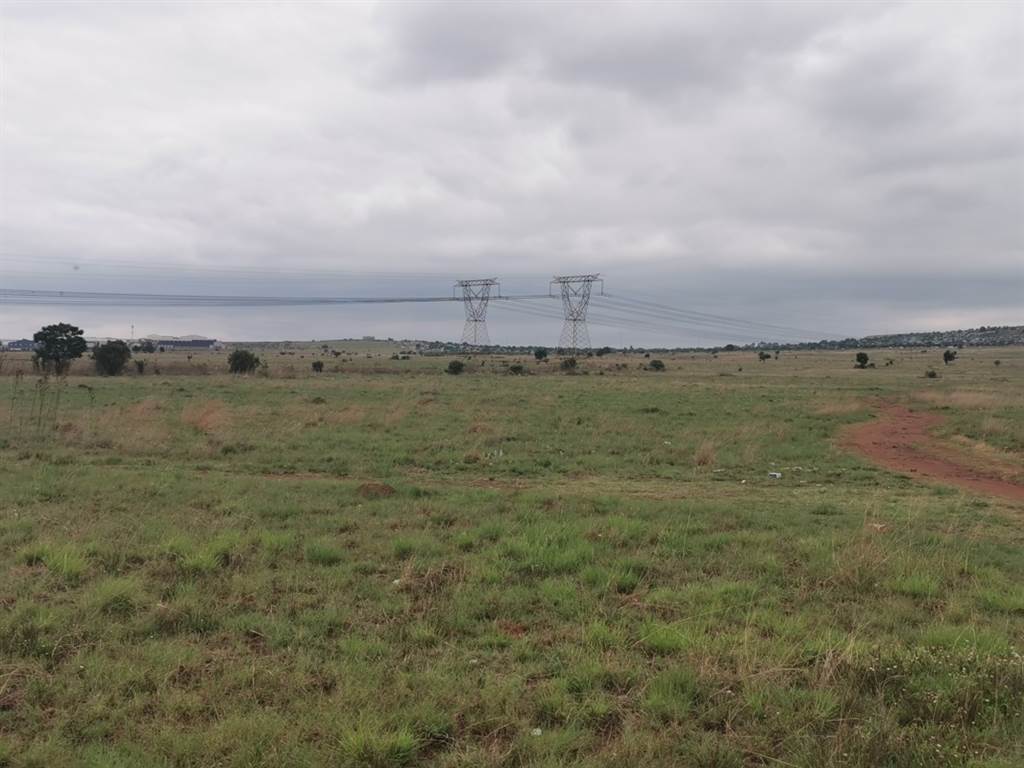 57161 ha Land available in Mooiplaats AH photo number 2