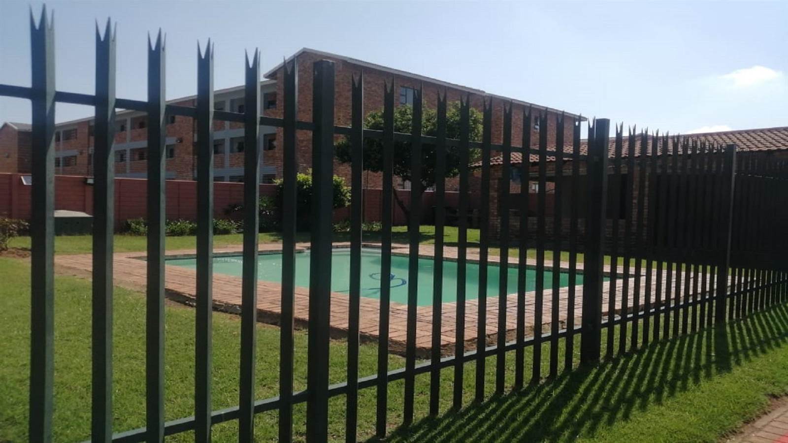 2 Bed Townhouse in Grobler Park photo number 1