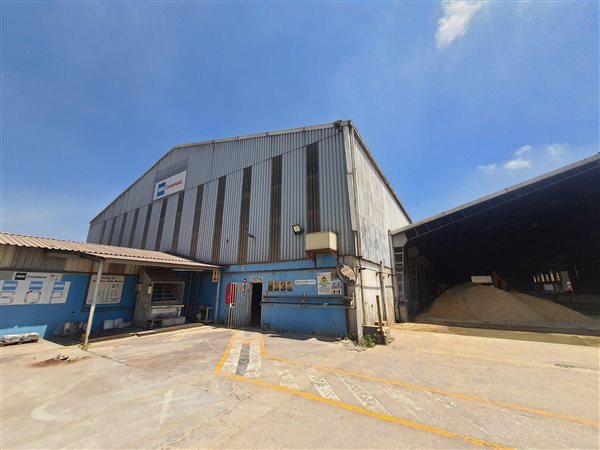 4 100  m² Industrial space