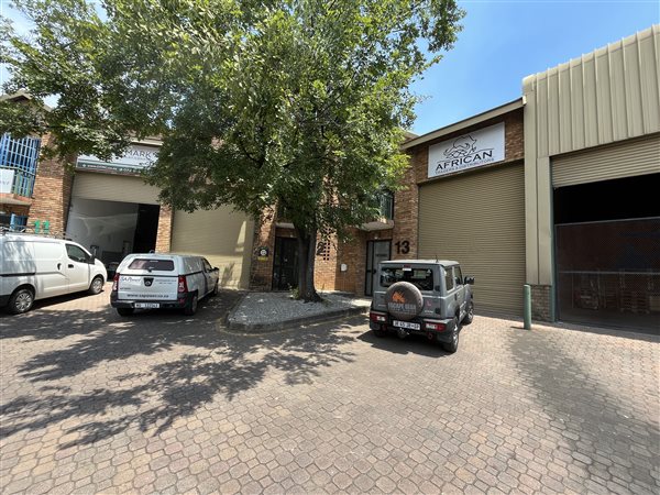 282  m² Industrial space