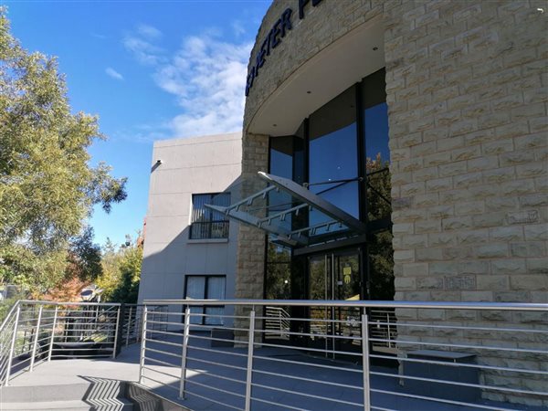 181  m² Commercial space in Bryanston