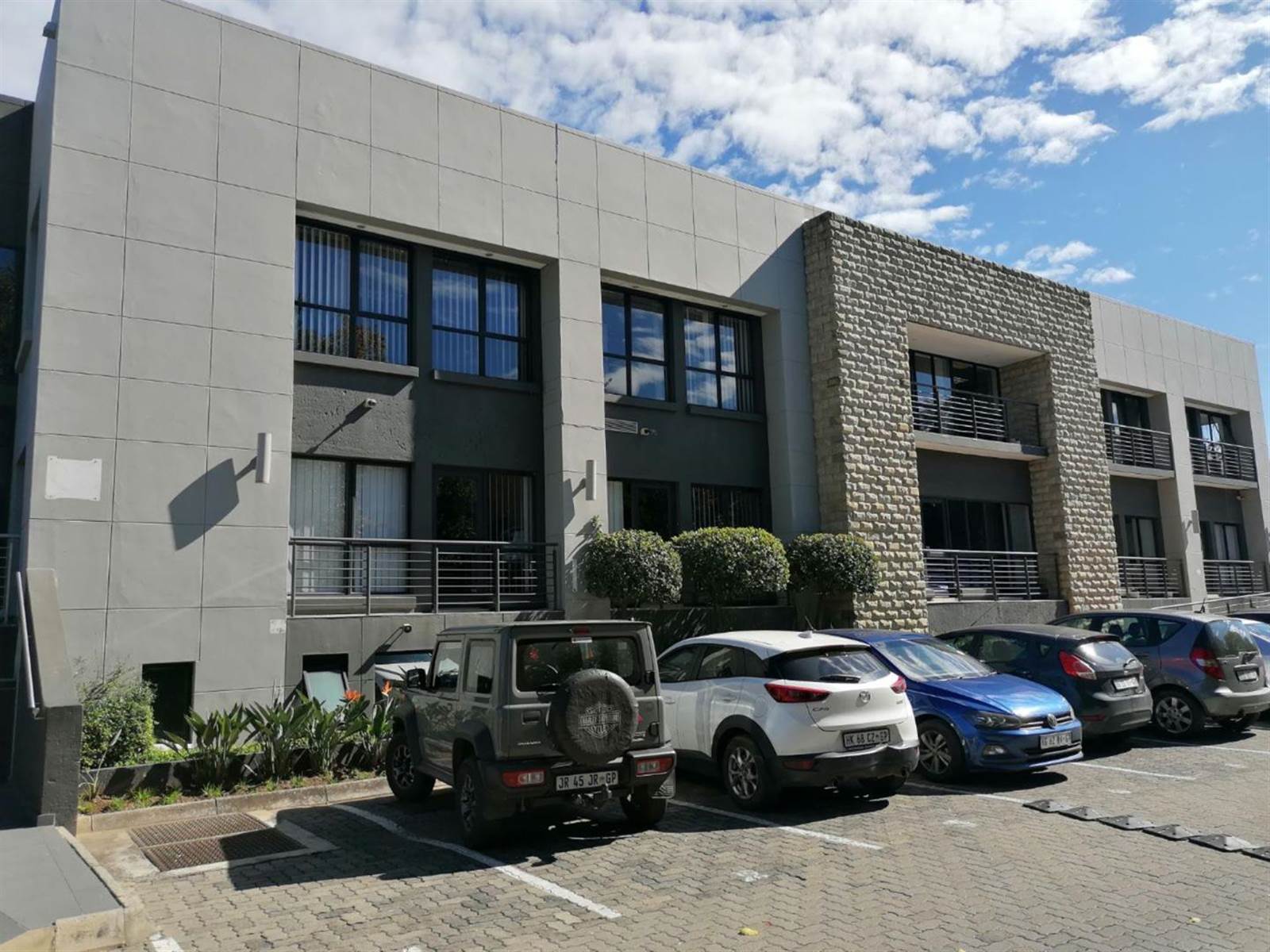 181  m² Commercial space in Bryanston photo number 2