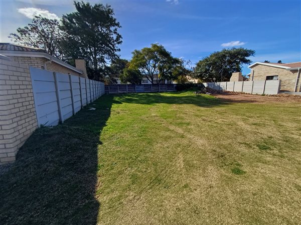 449 m² Land