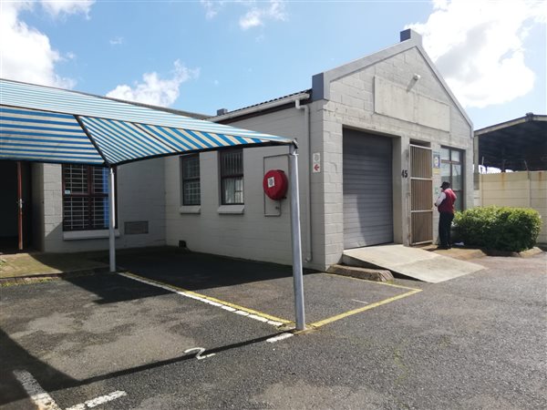 242  m² Commercial space in Ottery