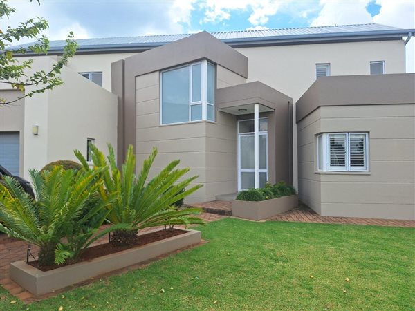 4 Bedroom House 4 Bedroom House