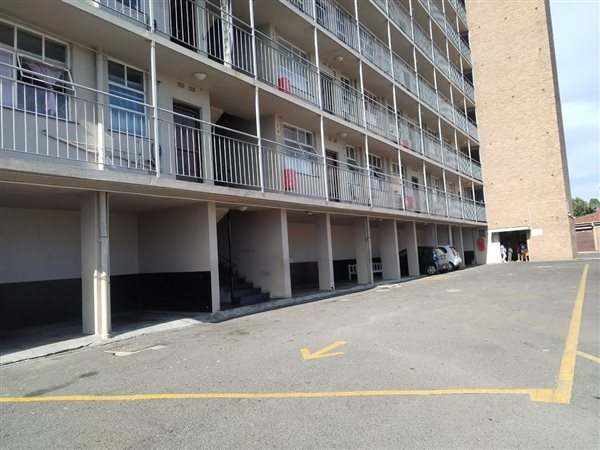 2 Bed Flat in Bellville Central