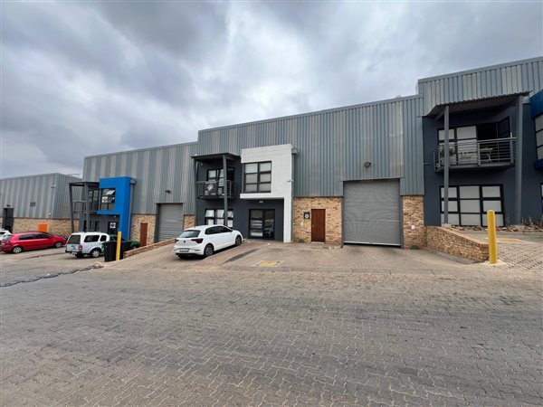 361  m² Industrial space