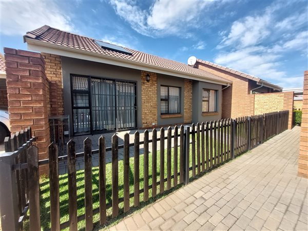 2 Bed House in Brentwood Park