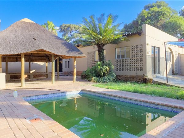 4 Bed House in Protea Park