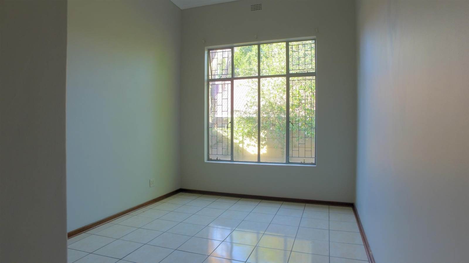 4 Bed House in Protea Park photo number 22