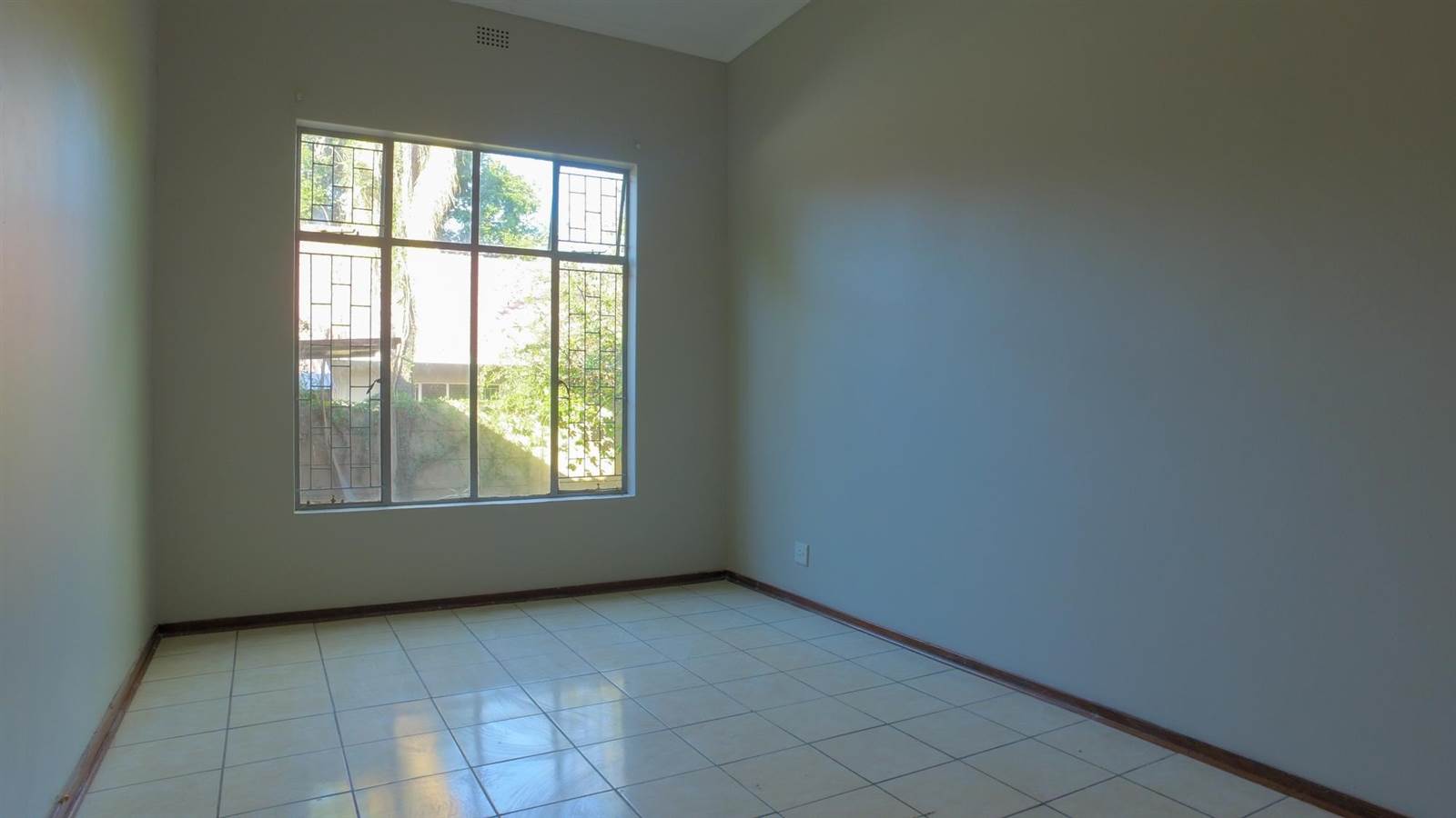 4 Bed House in Protea Park photo number 19