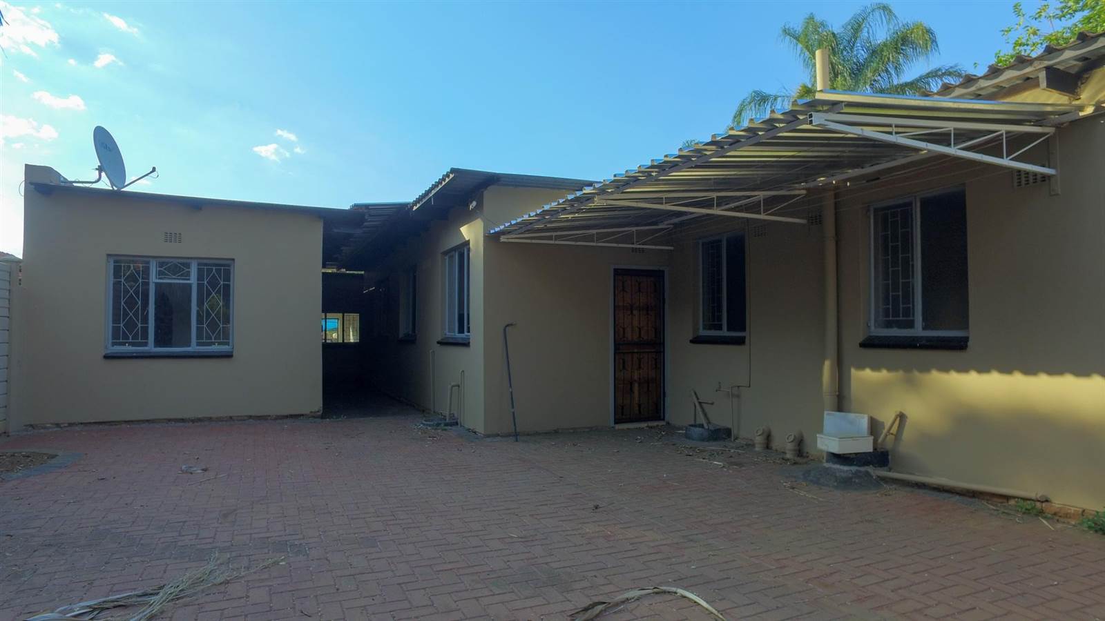 4 Bed House in Protea Park photo number 25