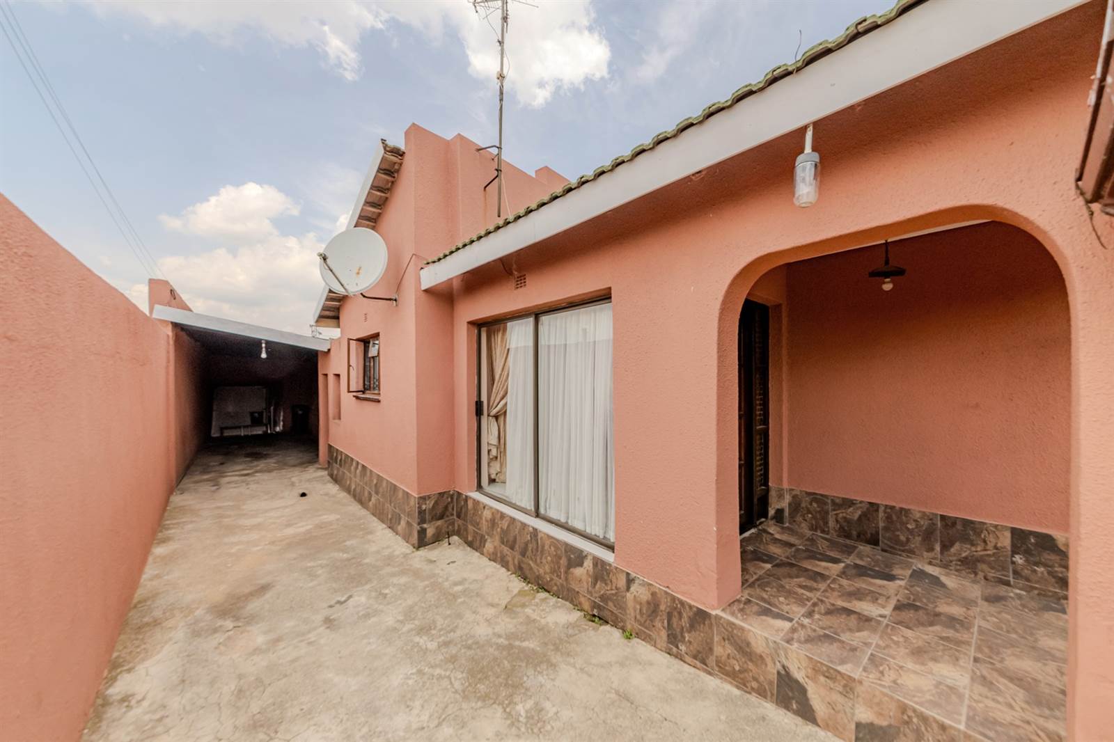 3 Bed House in Diepkloof photo number 21